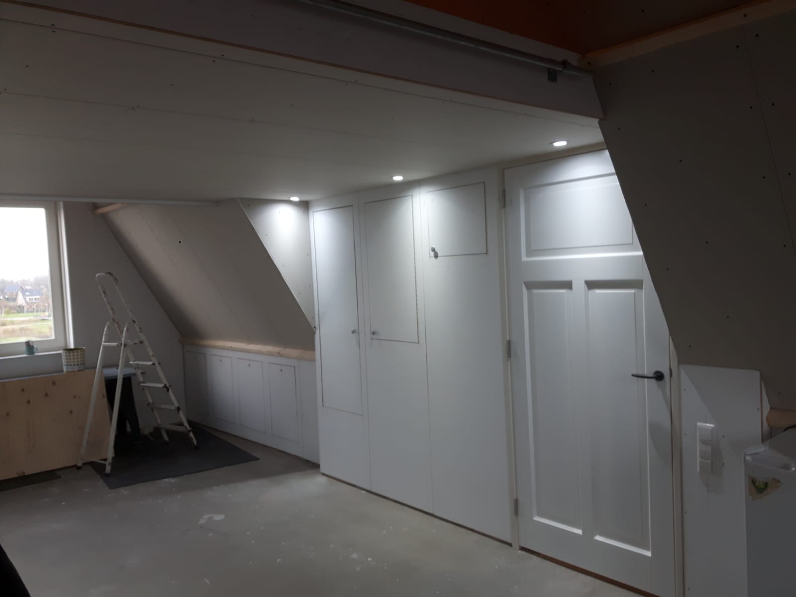 Wandje plaatsen Rijnsburg: nieuwe binnenwand op maat
